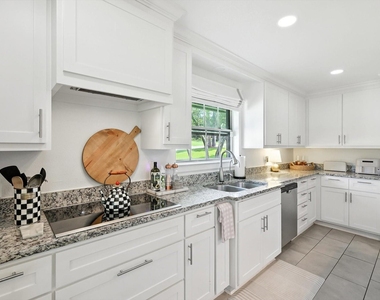 3201 Carmel Street - Photo Thumbnail 13