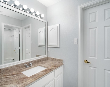 1508 Comanche Drive - Photo Thumbnail 14