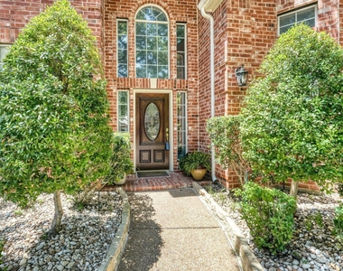 1508 Comanche Drive - Photo Thumbnail 1