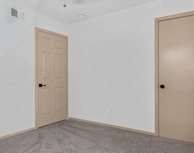 3811 Ovid Avenue - Photo Thumbnail 25