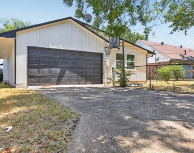 3811 Ovid Avenue - Photo Thumbnail 31