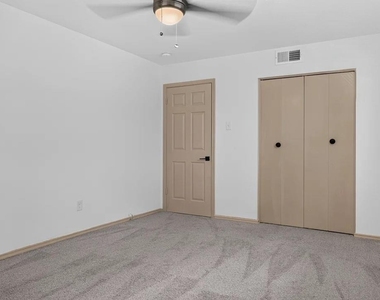 3811 Ovid Avenue - Photo Thumbnail 22