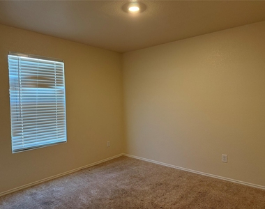 5927 Nyquist Way - Photo Thumbnail 7