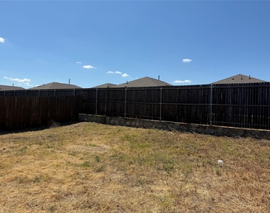 5927 Nyquist Way - Photo Thumbnail 8