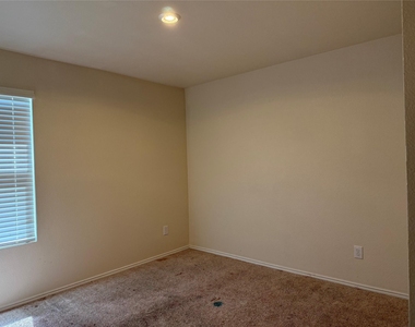 5927 Nyquist Way - Photo Thumbnail 5