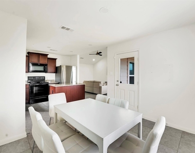 170 Kennedy Drive - Photo Thumbnail 6
