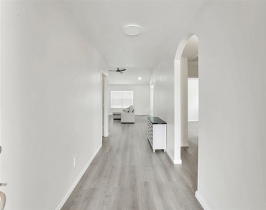 170 Kennedy Drive - Photo Thumbnail 1