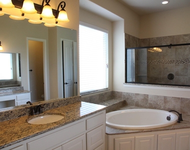 2025 Menominee Drive - Photo Thumbnail 22