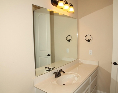 2025 Menominee Drive - Photo Thumbnail 10