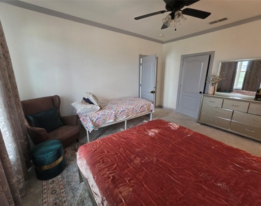 809 Rockingham Drive - Photo Thumbnail 11