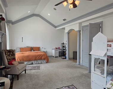 809 Rockingham Drive - Photo Thumbnail 20