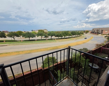 809 Rockingham Drive - Photo Thumbnail 24