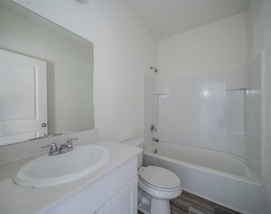 1838 Mccree Street - Photo Thumbnail 14