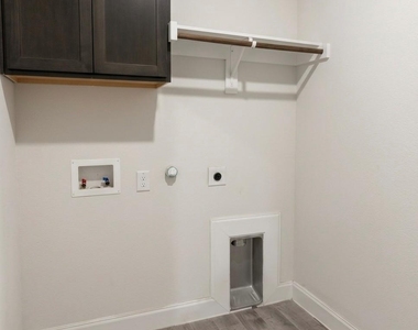 11109 Gold Pan Trail - Photo Thumbnail 4