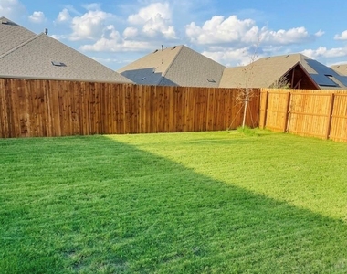 11109 Gold Pan Trail - Photo Thumbnail 16
