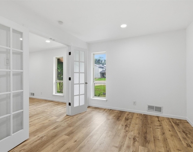 11022 Ferndale Road - Photo Thumbnail 14