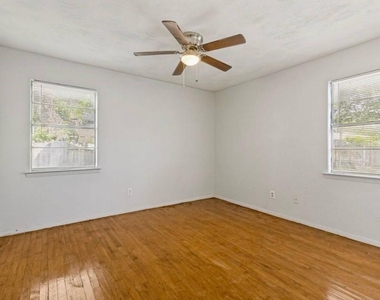 10125 Muskogee Drive - Photo Thumbnail 4