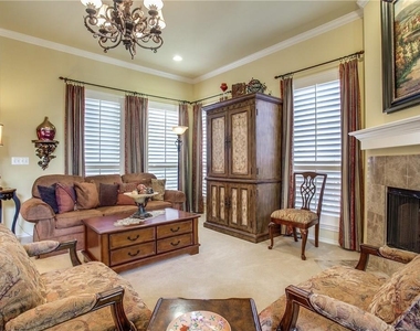 6019 Lytham Drive - Photo Thumbnail 8