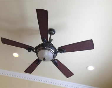 6019 Lytham Drive - Photo Thumbnail 6