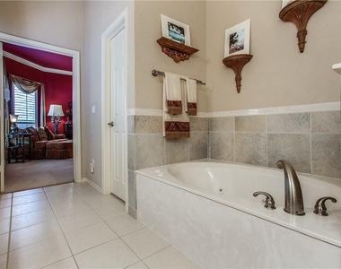 6019 Lytham Drive - Photo Thumbnail 20
