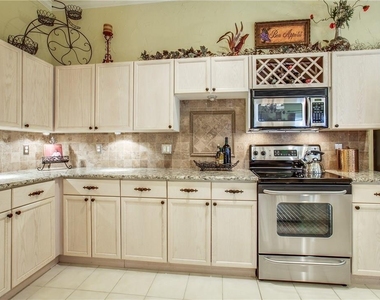 6019 Lytham Drive - Photo Thumbnail 13
