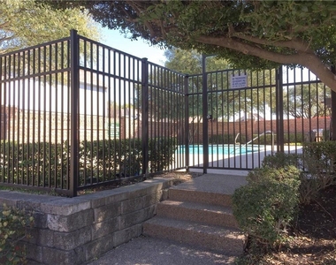 6019 Lytham Drive - Photo Thumbnail 34