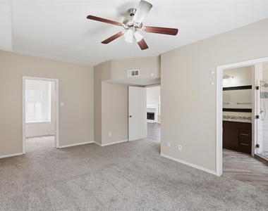 608 Fiesta Circle - Photo Thumbnail 10
