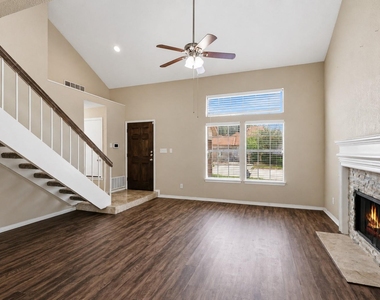 608 Fiesta Circle - Photo Thumbnail 4