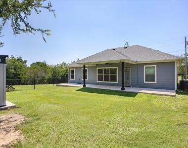 2206 Navasota Street - Photo Thumbnail 17