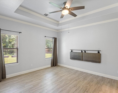 2206 Navasota Street - Photo Thumbnail 11