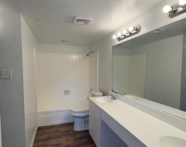 510 Matterhornn Street - Photo Thumbnail 13