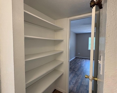510 Matterhornn Street - Photo Thumbnail 12