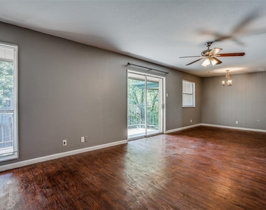 982 S Weatherred Drive - Photo Thumbnail 2