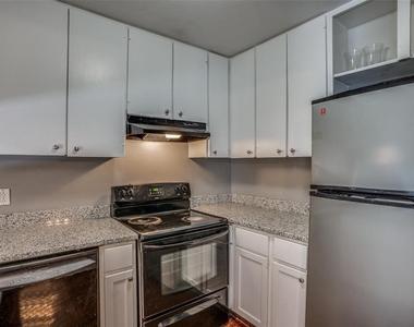 982 S Weatherred Drive - Photo Thumbnail 6