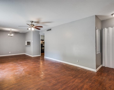 982 S Weatherred Drive - Photo Thumbnail 3