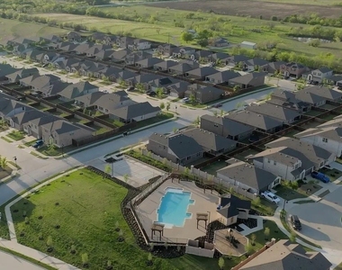 1421 Topaz Trail - Photo Thumbnail 7