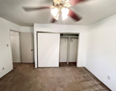 9551 Kerrville Street - Photo Thumbnail 4