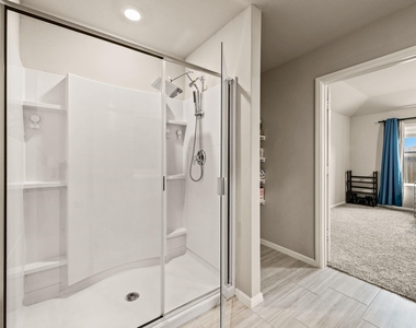 336 Wildrose Circle - Photo Thumbnail 16