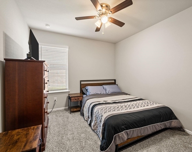 336 Wildrose Circle - Photo Thumbnail 19