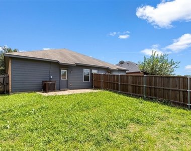1213 Redman Avenue - Photo Thumbnail 17