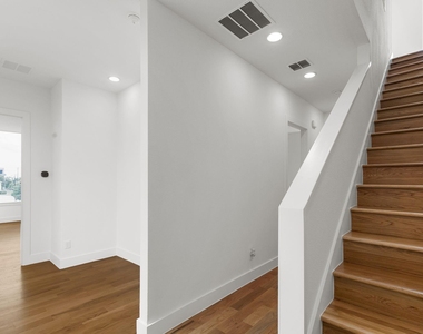 1920 Cuyler Court - Photo Thumbnail 18