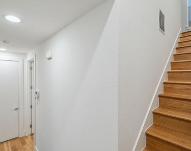 1920 Cuyler Court - Photo Thumbnail 24