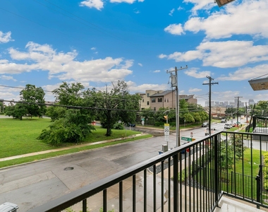 1920 Cuyler Court - Photo Thumbnail 13