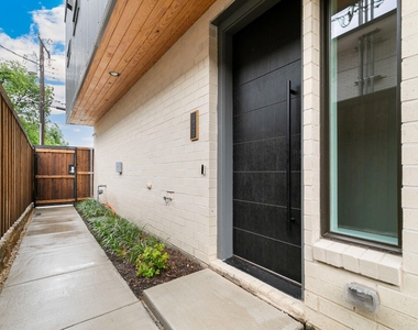 1920 Cuyler Court - Photo Thumbnail 2