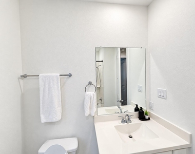 1613 Sandhill Lane - Photo Thumbnail 19