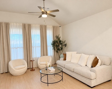 1613 Sandhill Lane - Photo Thumbnail 12