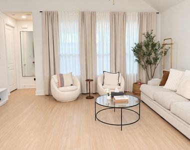1613 Sandhill Lane - Photo Thumbnail 9