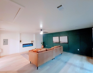 2908 Washington Street - Photo Thumbnail 13