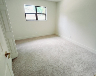 2908 Washington Street - Photo Thumbnail 16
