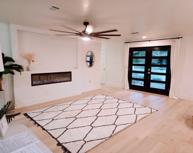 2908 Washington Street - Photo Thumbnail 11